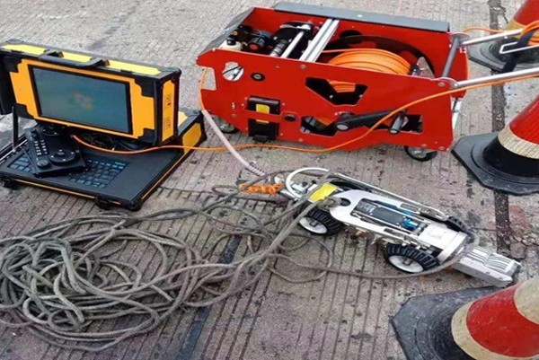 黄龙CCTV管道检测机器人