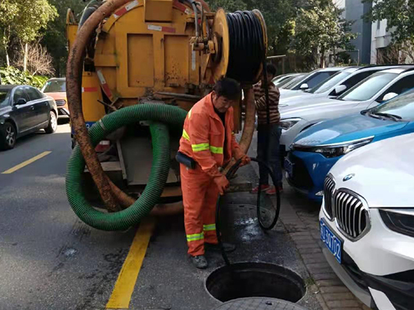 黄龙排污管道清淤